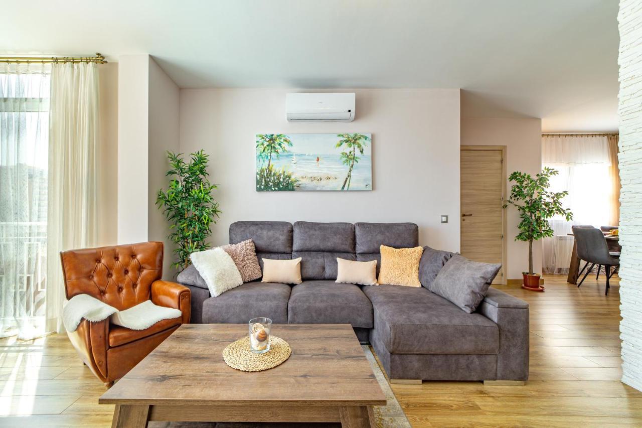 Perla De Malagueta Apartment Malaga Ngoại thất bức ảnh