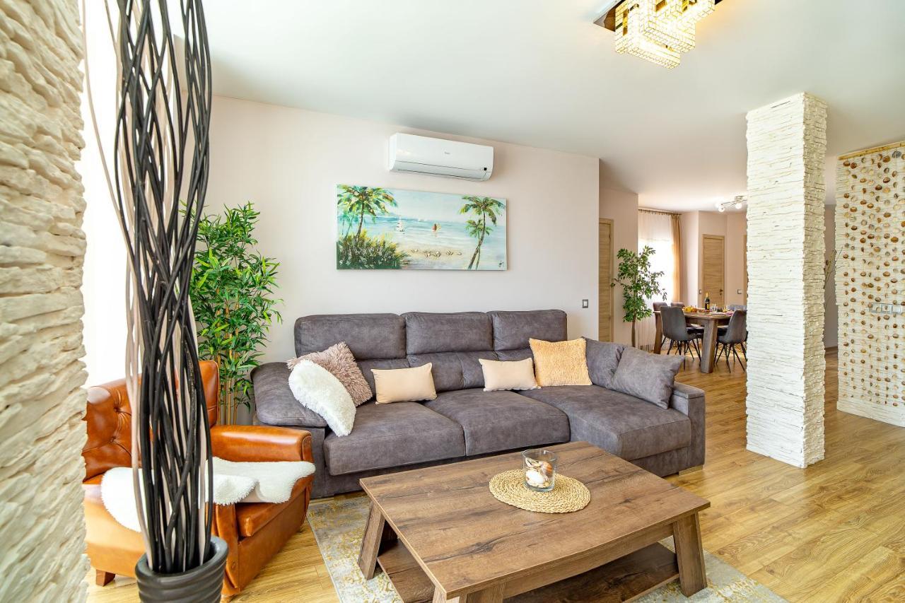 Perla De Malagueta Apartment Malaga Ngoại thất bức ảnh