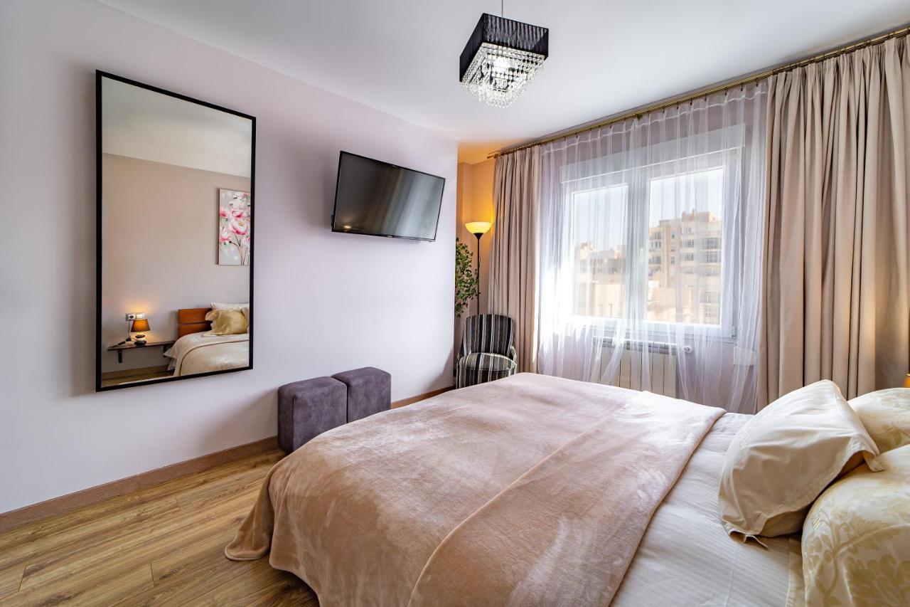 Perla De Malagueta Apartment Malaga Ngoại thất bức ảnh