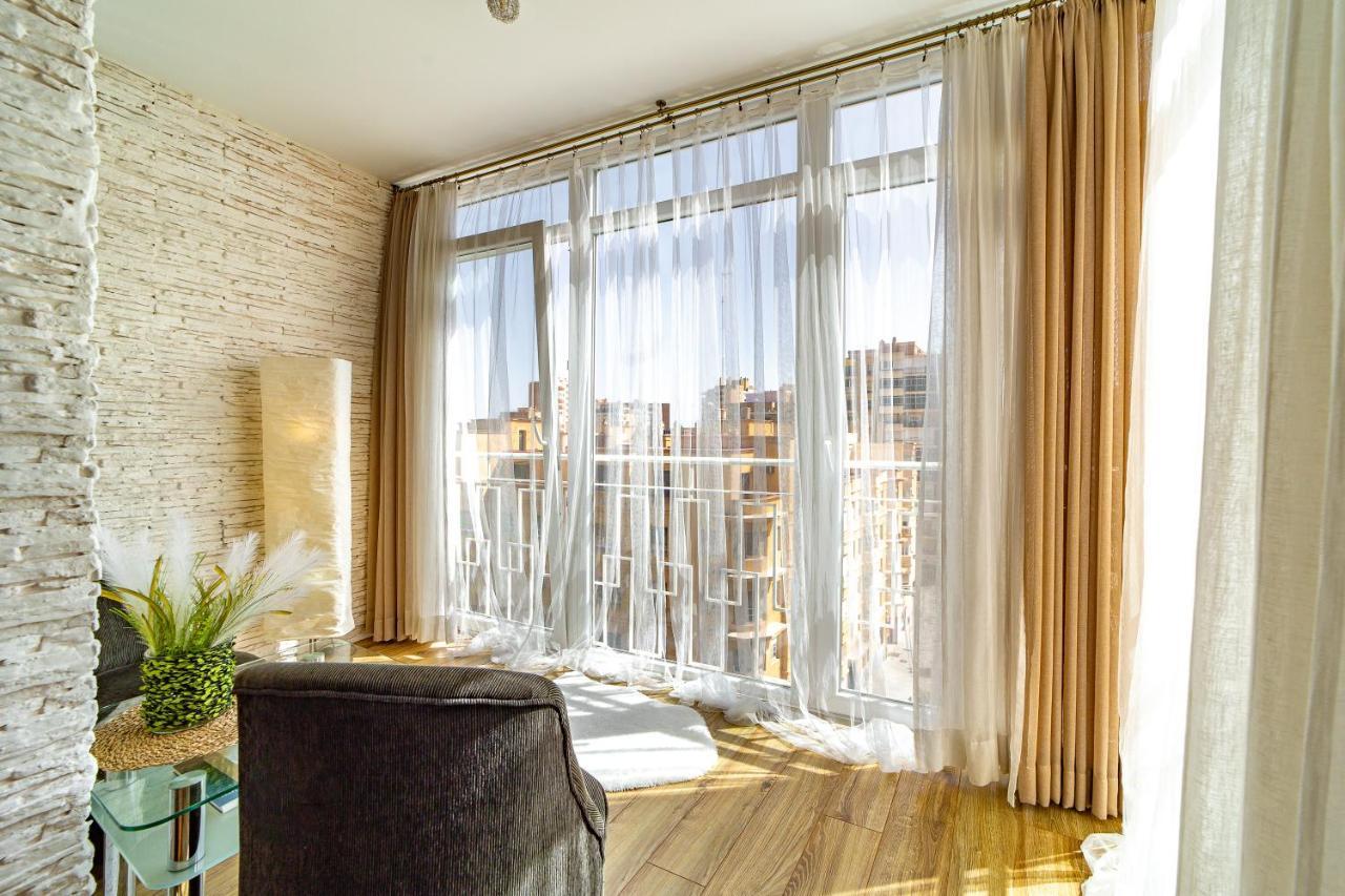 Perla De Malagueta Apartment Malaga Ngoại thất bức ảnh