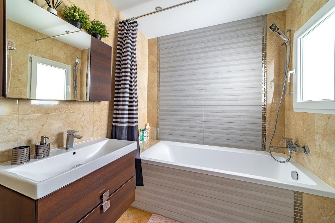 Perla De Malagueta Apartment Malaga Ngoại thất bức ảnh