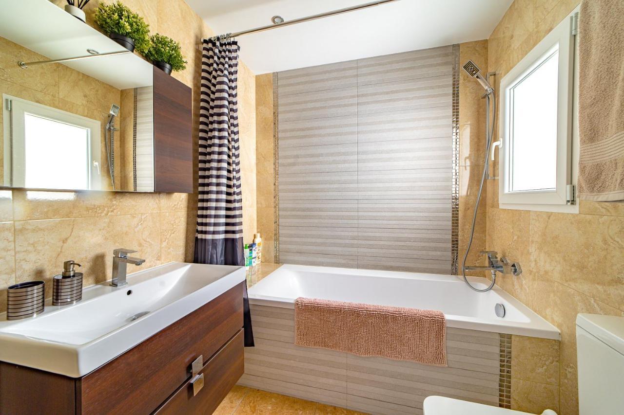 Perla De Malagueta Apartment Malaga Ngoại thất bức ảnh