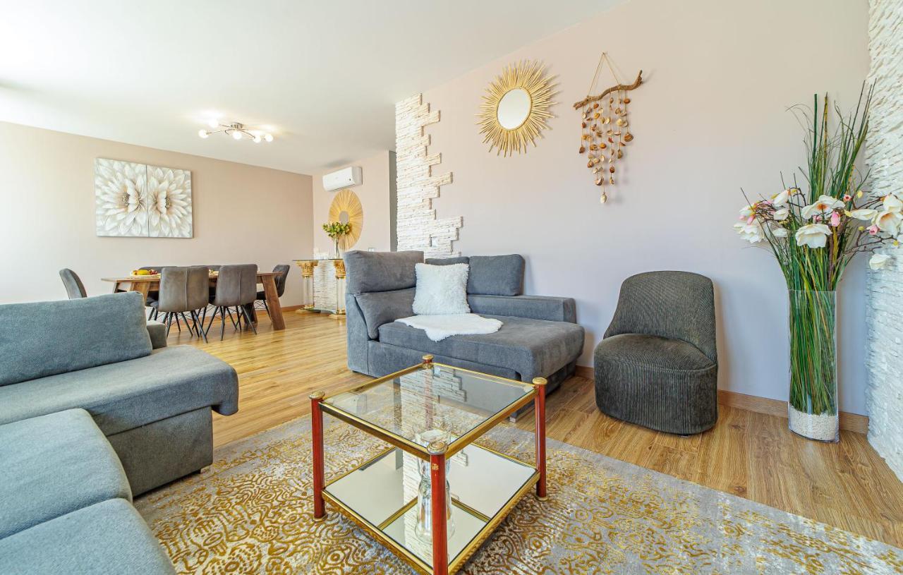 Perla De Malagueta Apartment Malaga Ngoại thất bức ảnh